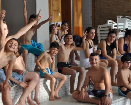 Schwimm-Kurs für Flüchtlingskinder der Bubenhalde